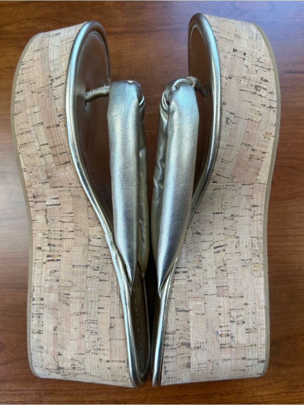 Veronica Beard Genocork Metallic Champagne Thong Sandals Sz 10 - Picture 12 of 16